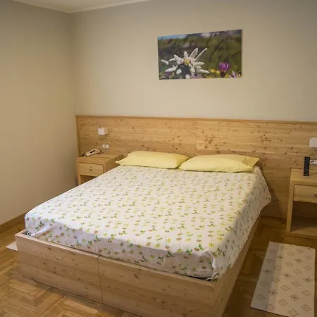 Hotel K2 2*